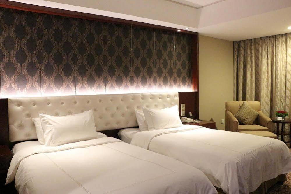 Shu Guang International Hotel Nanking Exterior foto